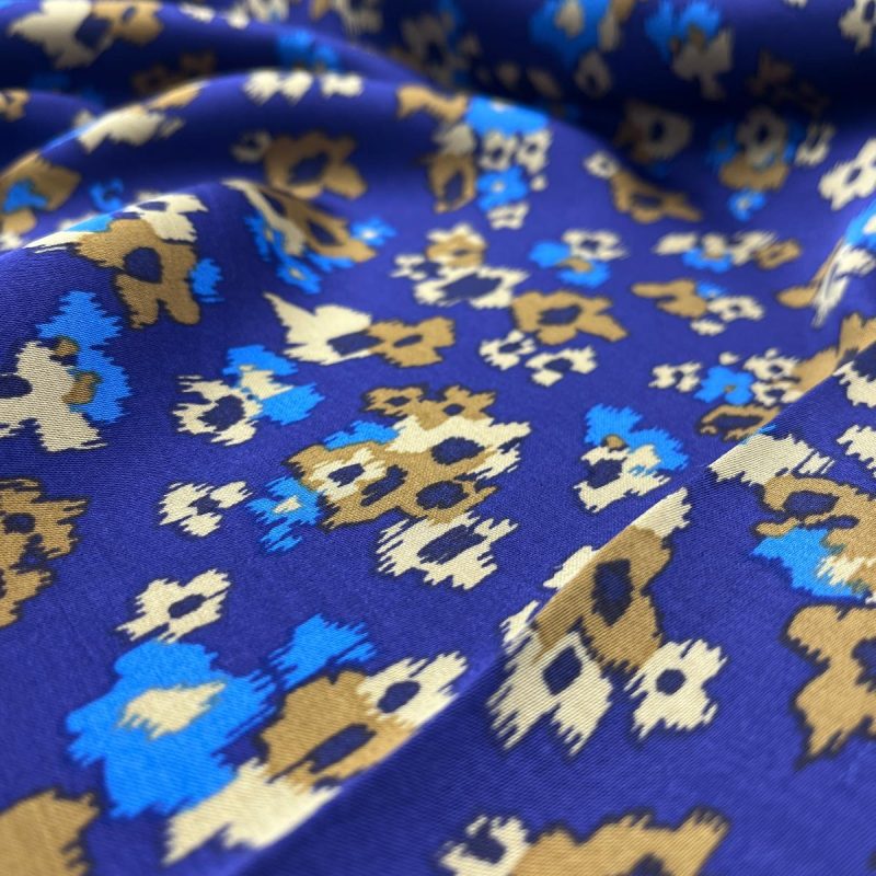 Floral Lorenza Satin Viscose Fabric – Soft Drapey Cotton Feel for Dresses, Blouses, Skirts & More | 145x100 cm