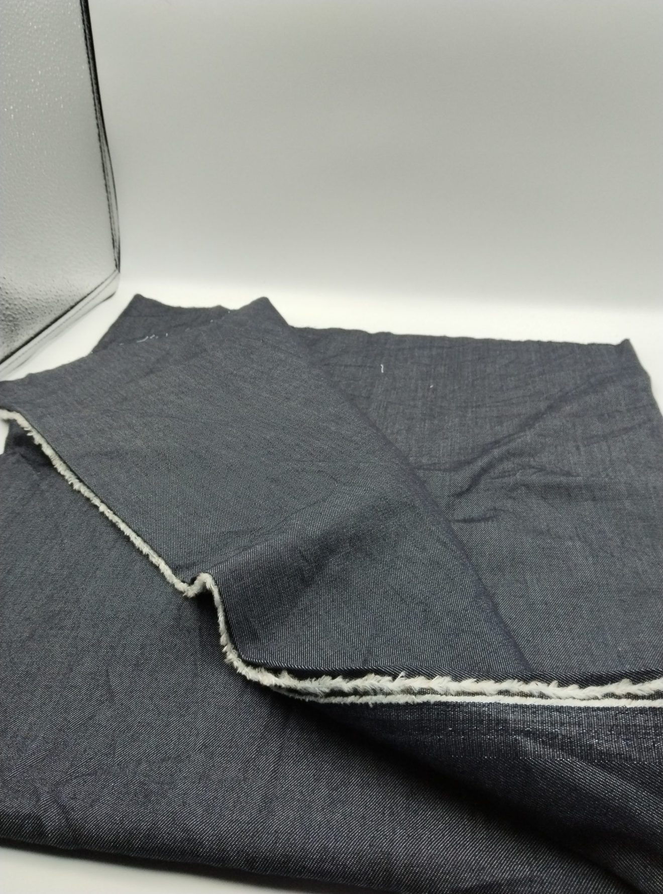 Hafif Denim Pamuk Kumaş – Yumuşak, İnce Chambray Görünümlü Kumaş | Gömlek, Elbise, Hobi ve Ev Projeleri İçin | 150 cm Genişlik