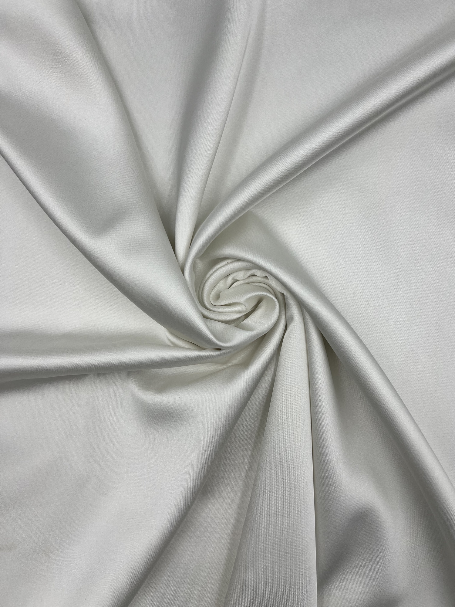 batch_FİBS1 (3) Esnek Saten Kumaş – Parlak, Dökümlü ve Lux Dokulu | 150 cm Genişlik ELNS1 - Görsel 1