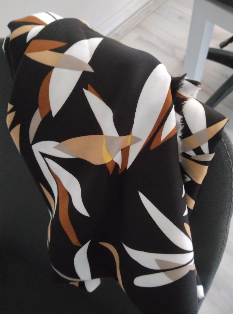 Leaf Print Viscose Cotton Fabric for Dresses, Dress Fabric for Blouses, Blouse Fabric for Skirts, Skirt Fabric Drapey Soft (150cm Wide)