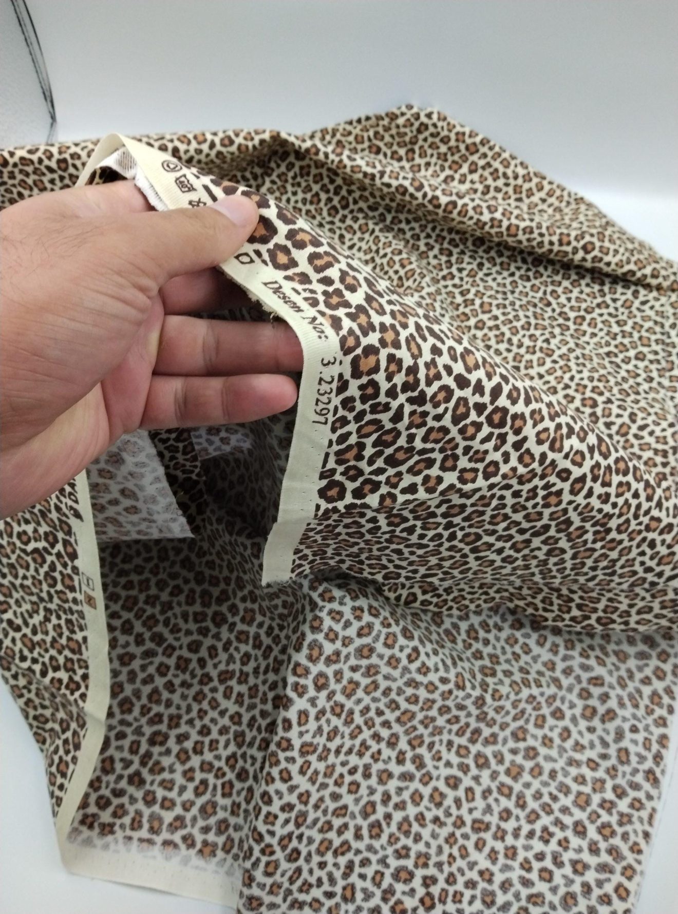 Leopar Desenli Viskon‑Pamuk Poplin Kumaş – Drapeli, Yumuşak ve Nefes Alan | 150 cm x 100 cm