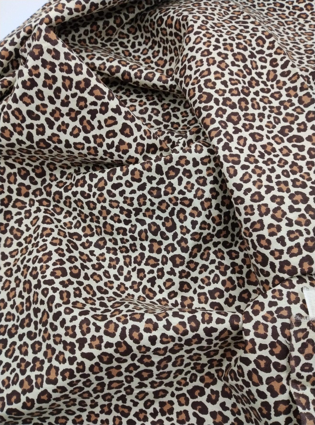 Leopar Desenli Viskon‑Pamuk Poplin Kumaş – Drapeli, Yumuşak ve Nefes Alan | 150 cm x 100 cm