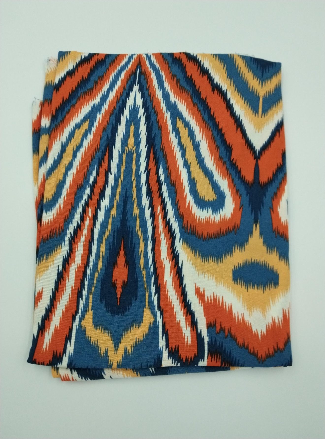 Renkli Chevron Pamuk‑Viskon Kumaş – Yumuşak, Hafif Malzeme | 150 cm Genişlik