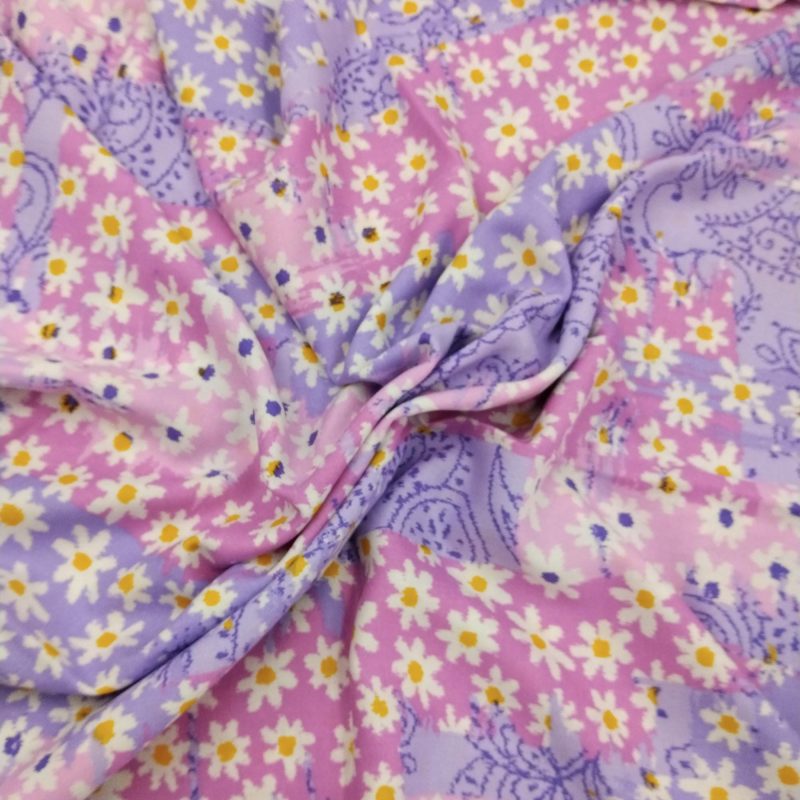 Purple Daisy Cotton Viscose Fabric – Soft Lightweight Floral Material for Dresses, Blouses & Summer Sewing | 150x100 cm