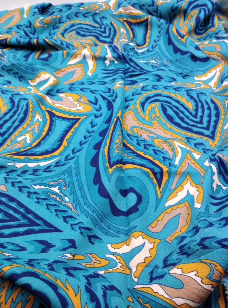 Vibrant Turquoise Cotton Viscose Fabric – Lightweight Drapey Material for Dresses, Blouses, Kimonos & Summer Outfits 150x100cm