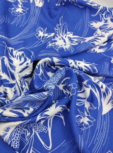 Mavi Beyaz Çiçekli Pamuk Viskoz Kumaş – Hafif, Yumuşak ve Dökümlü | Elbise, Bluz ve Kimono İçin | 150 cm Genişlik - ELNV24