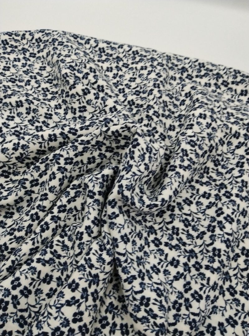 Navy Floral Cotton Viscose Fabric by the Yard – Soft Lightweight Material for Dresses,Blouses,Skirts & Sewing (Width 150cm 1,64 yard 57 inc)