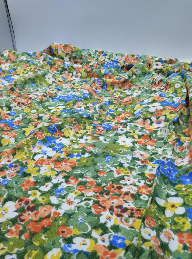 Green Multicolor Floral Cotton Viscose Fabric by the Yard – Soft Lightweight Material for Dresses, Skirts, Blouses | 59x39 in (150x100 cm)