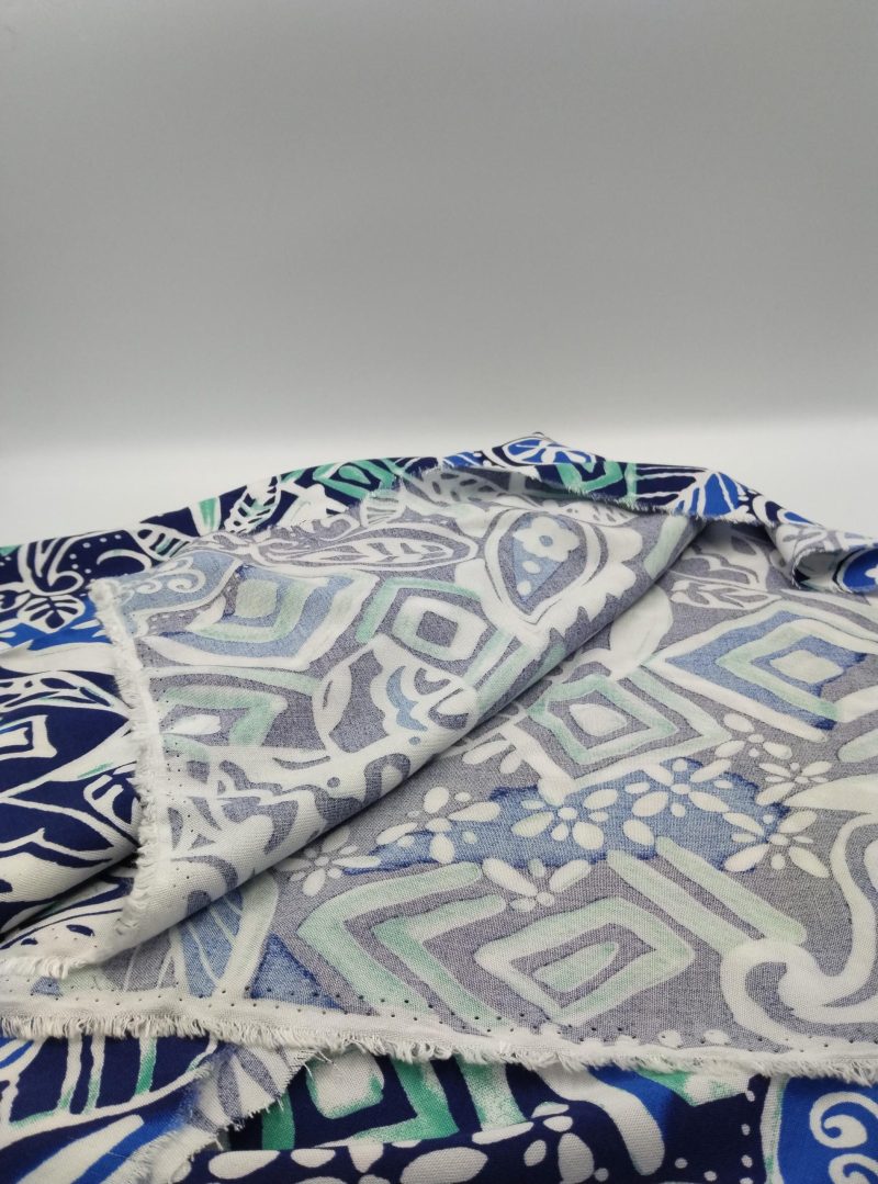 Blue White Patterned Viscose Belmando Fabric by the Yard – Drapey, Soft Silk-Feel Material for Dresses, Kimonos, Blouses | 150x100 cm