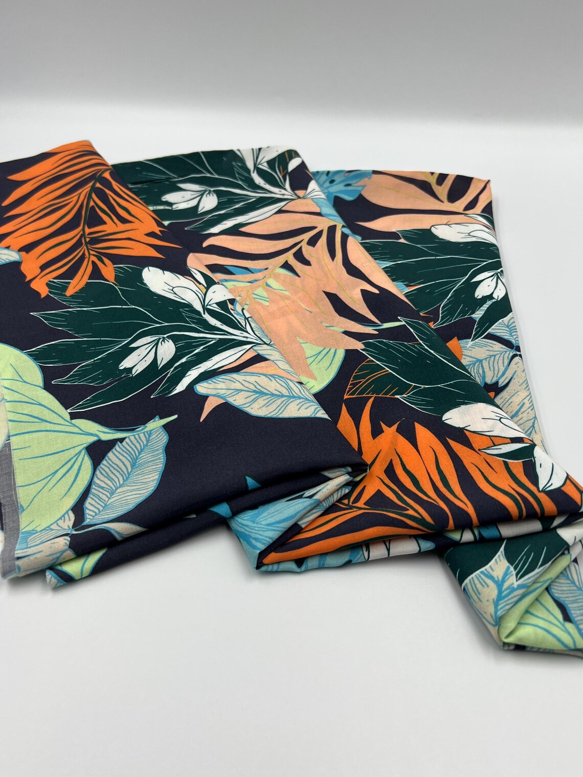 11 Tropikal Palmiye Yaprağı Desenli Viskon Voile Kumaş – Yumuşak, Hafif ve Dökümlü Yazlık Kumaş | 145x100 cm ELNV79 - Görsel 6