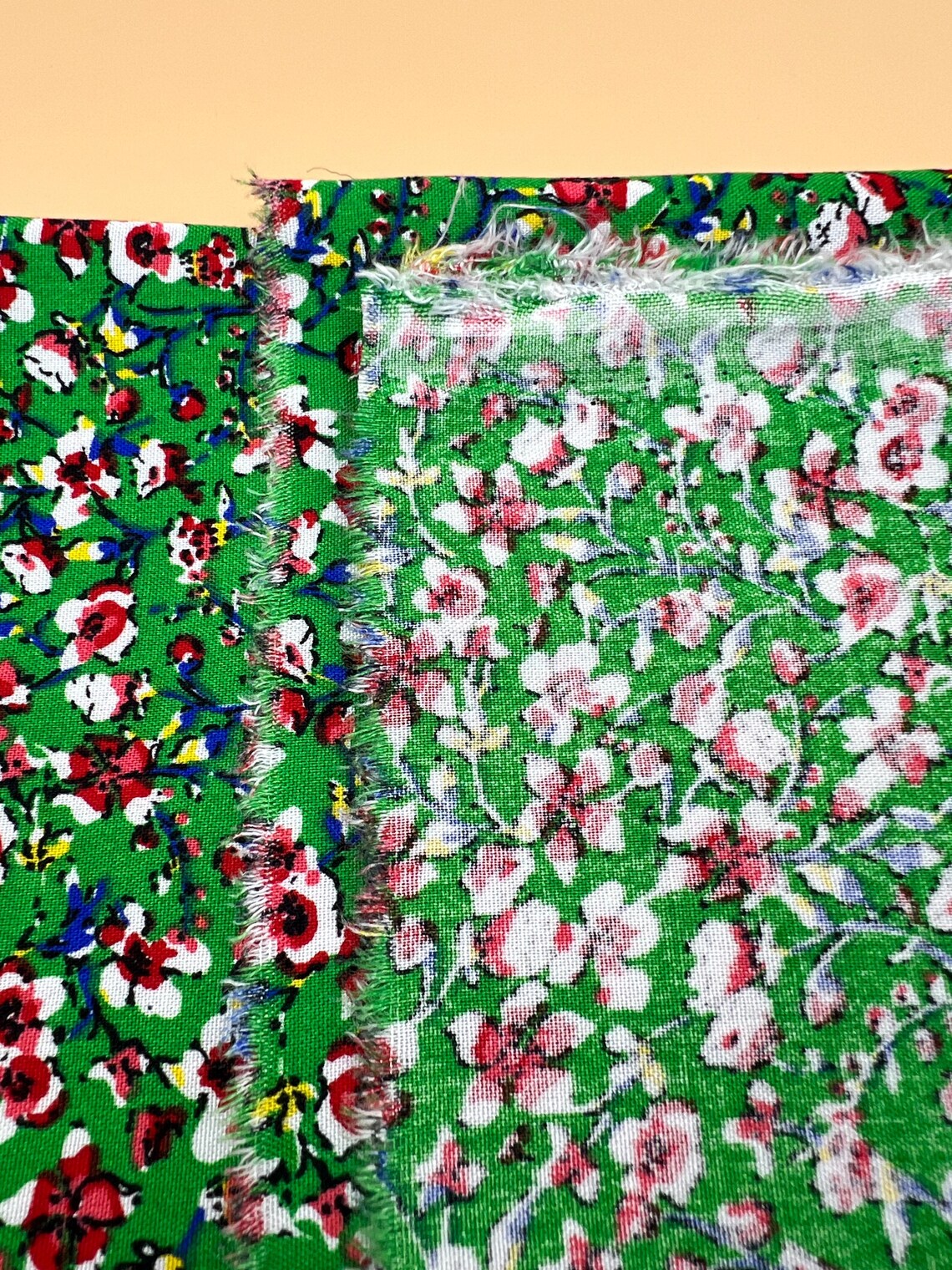 15 Yeşil Zambak Çiçek Desenli Viskon Kumaş – Yumuşak, Dökümlü ve Nefes Alan Yazlık Kumaş | 150x100 cm ELNV80 - Görsel 5