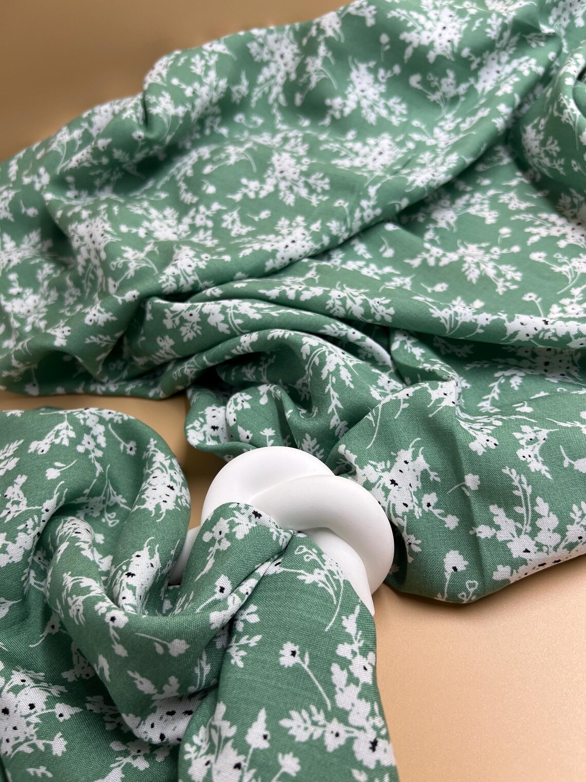 3 Yeşil Bugenvilla Çiçek Desenli Viskon – Yazlık, Dökümlü ve Rahat Kumaş | 150x100 cm ELNV81 - Görsel 5