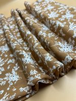 Camel Bugenvilla Çiçek Desenli Viskon Kumaş – Yumuşak, Dökümlü ve Nefes Alan Yazlık Kumaş | 150x100 cm - ELNV82 - Görsel 7