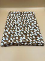 Kahverengi Papatya Bahçesi Desenli Pamuk Viskon Kumaş – Yumuşak, Dökümlü ve Nefes Alan Çiçekli Yazlık Kumaş | 150x100 cm ELNV77