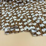 Kahverengi Papatya Bahçesi Desenli Pamuk Viskon Kumaş – Yumuşak, Dökümlü ve Nefes Alan Çiçekli Yazlık Kumaş | 150x100 cm ELNV77 - Görsel 5